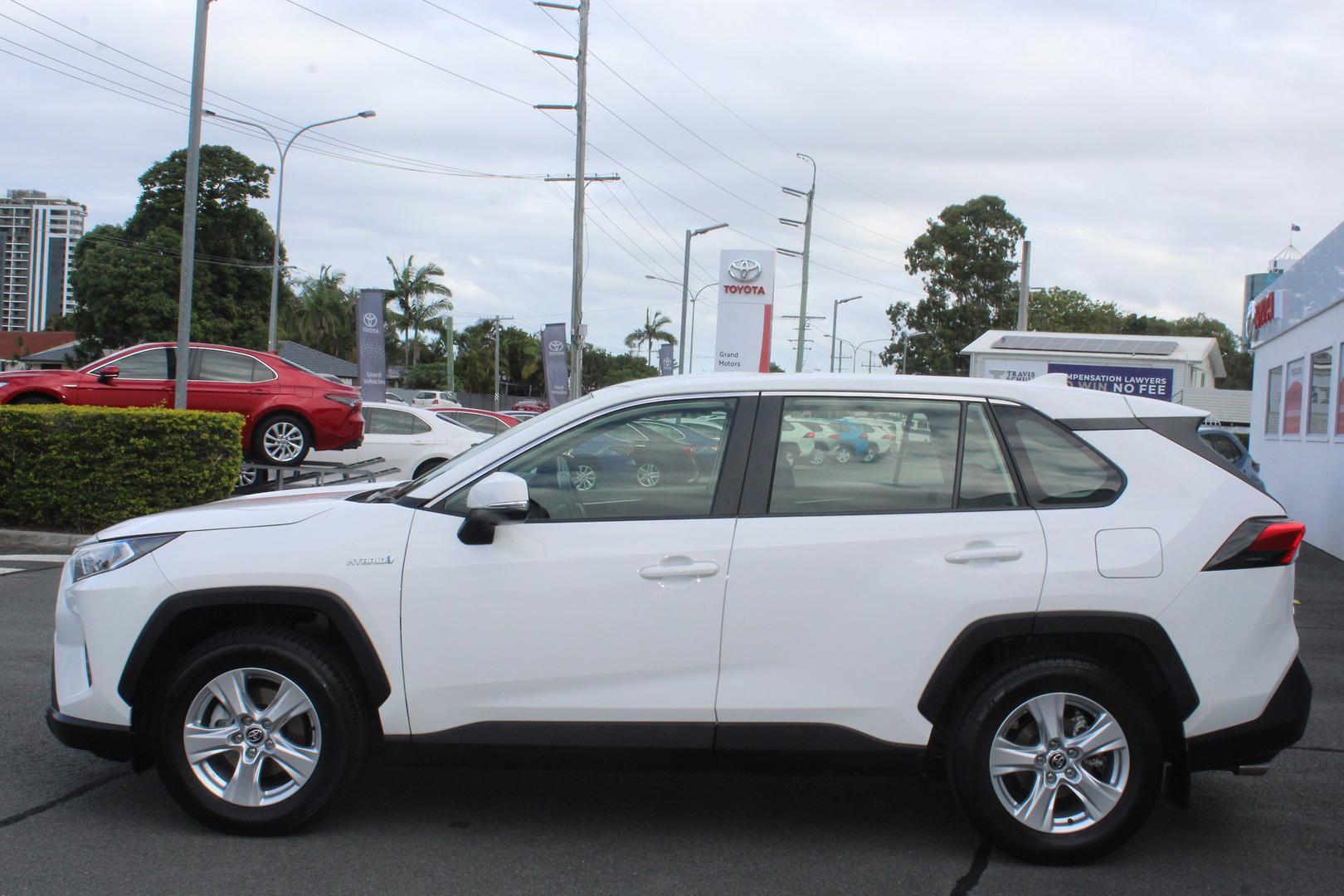 2021 Toyota RAV4 GX-2WD in White