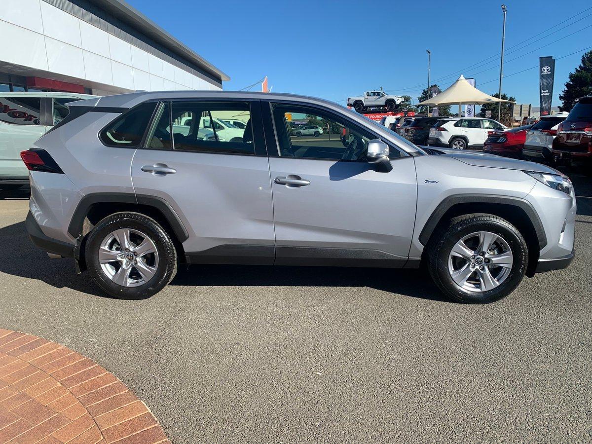 2025 Toyota RAV4 GX in Silver