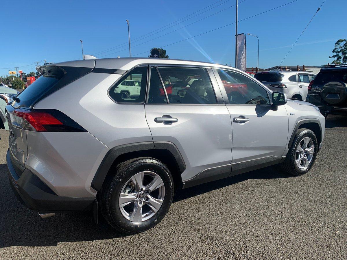 2025 Toyota RAV4 GX in Silver