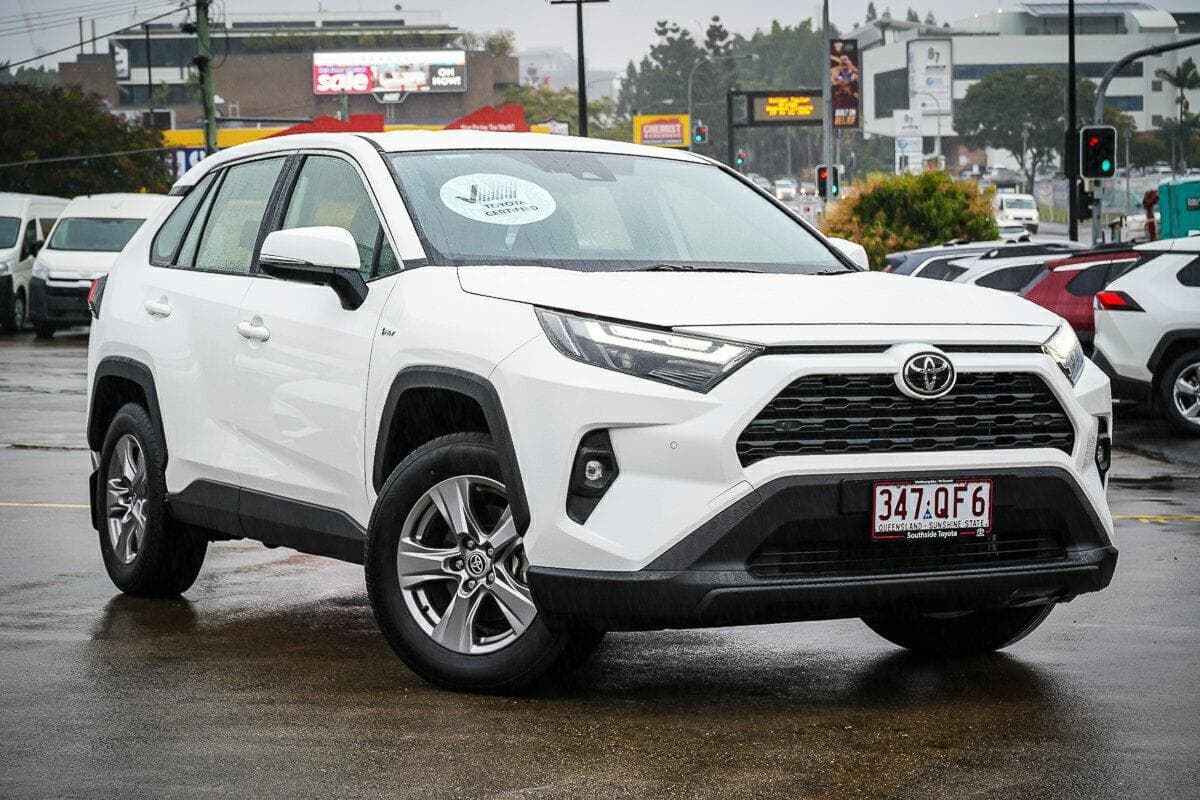 2025 Toyota RAV4 GX in White