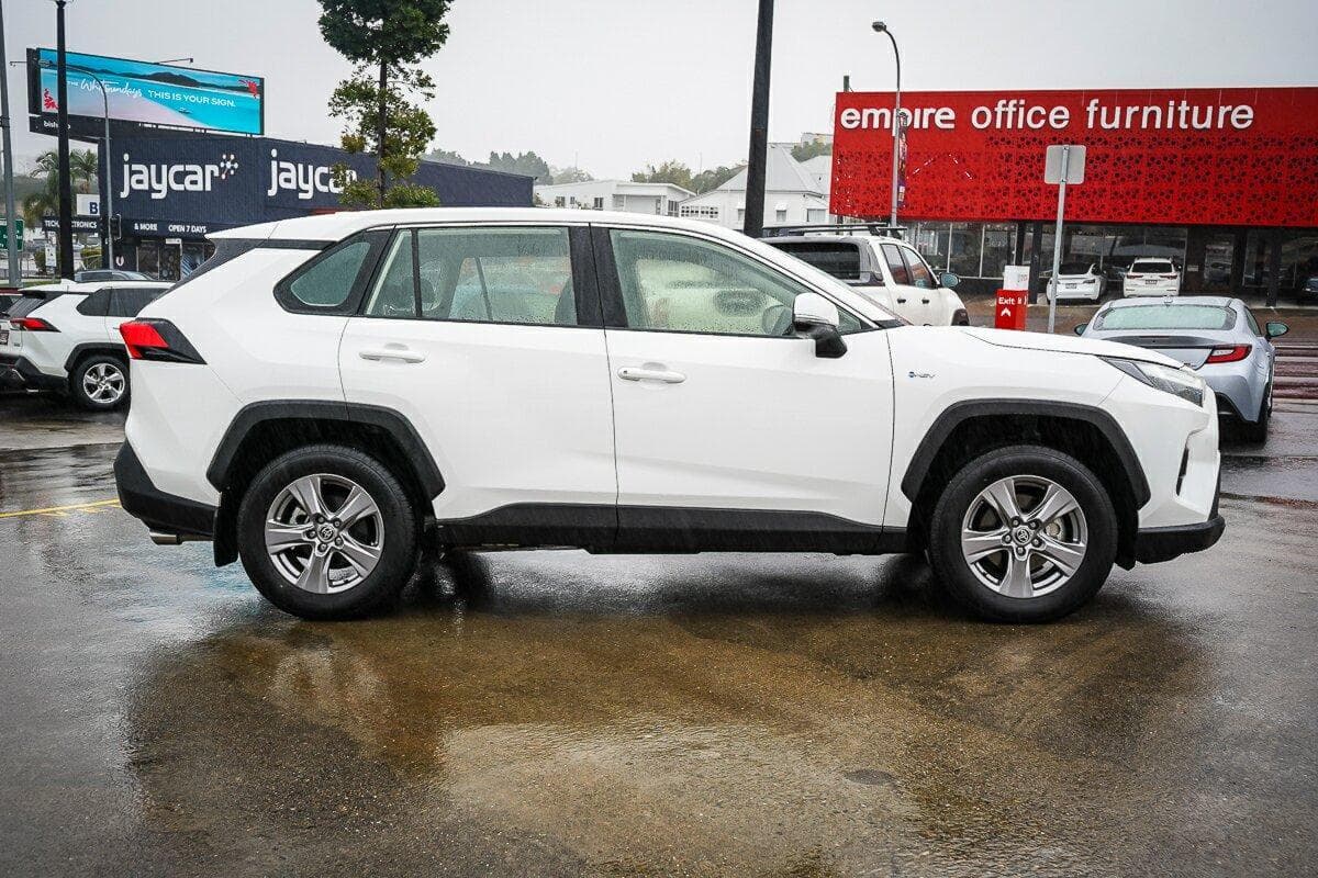 2025 Toyota RAV4 GX in White