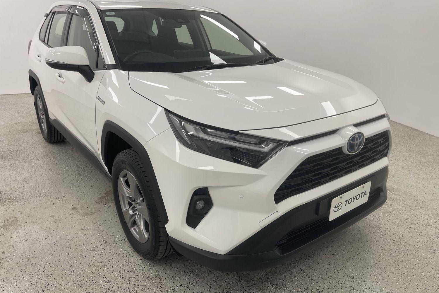 2024 Toyota RAV4 GX-2WD in White