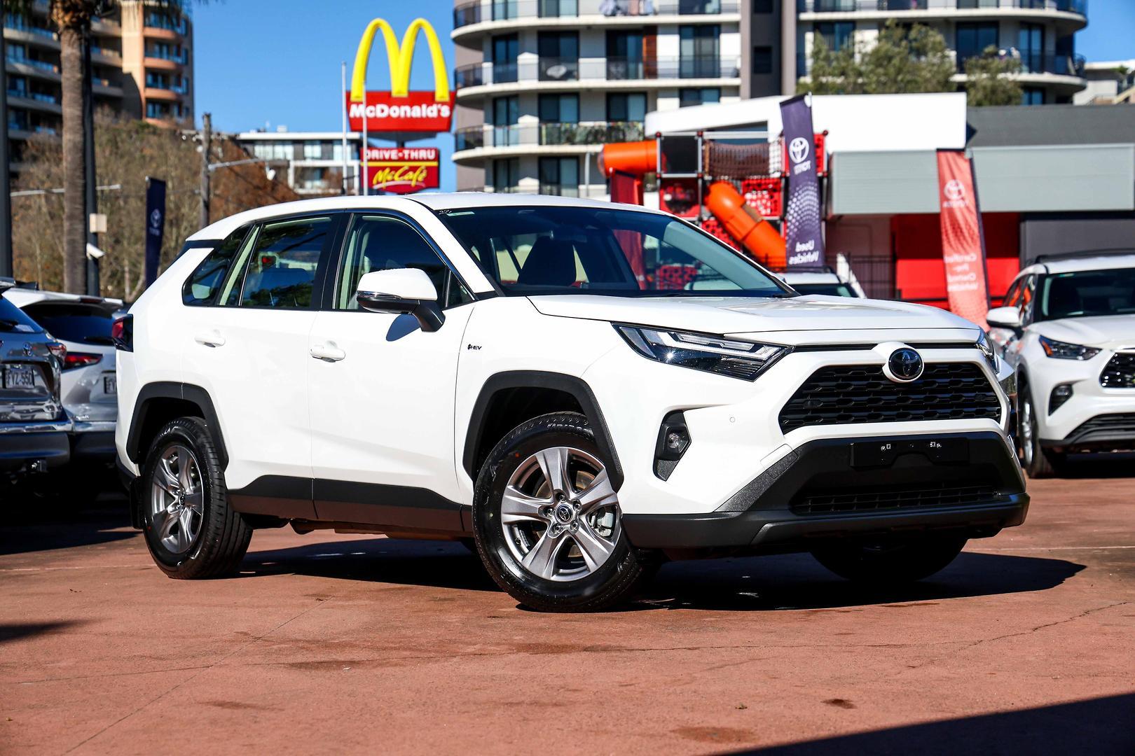 2025 Toyota RAV4 GX-2WD in White