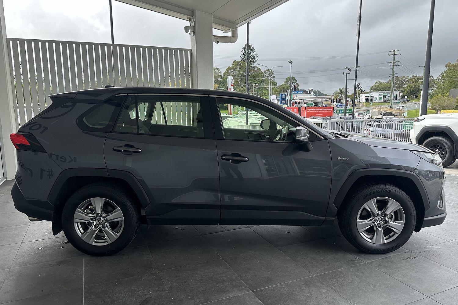 2025 Toyota RAV4 GX in Silver