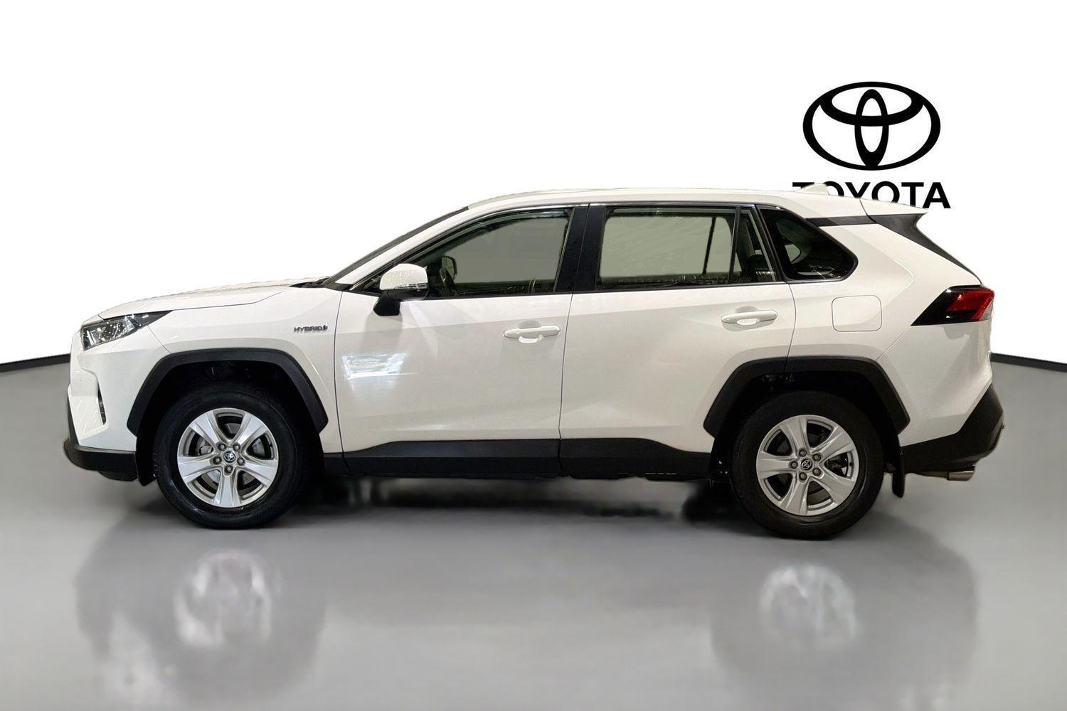 2020 Toyota RAV4 GX-2WD in White