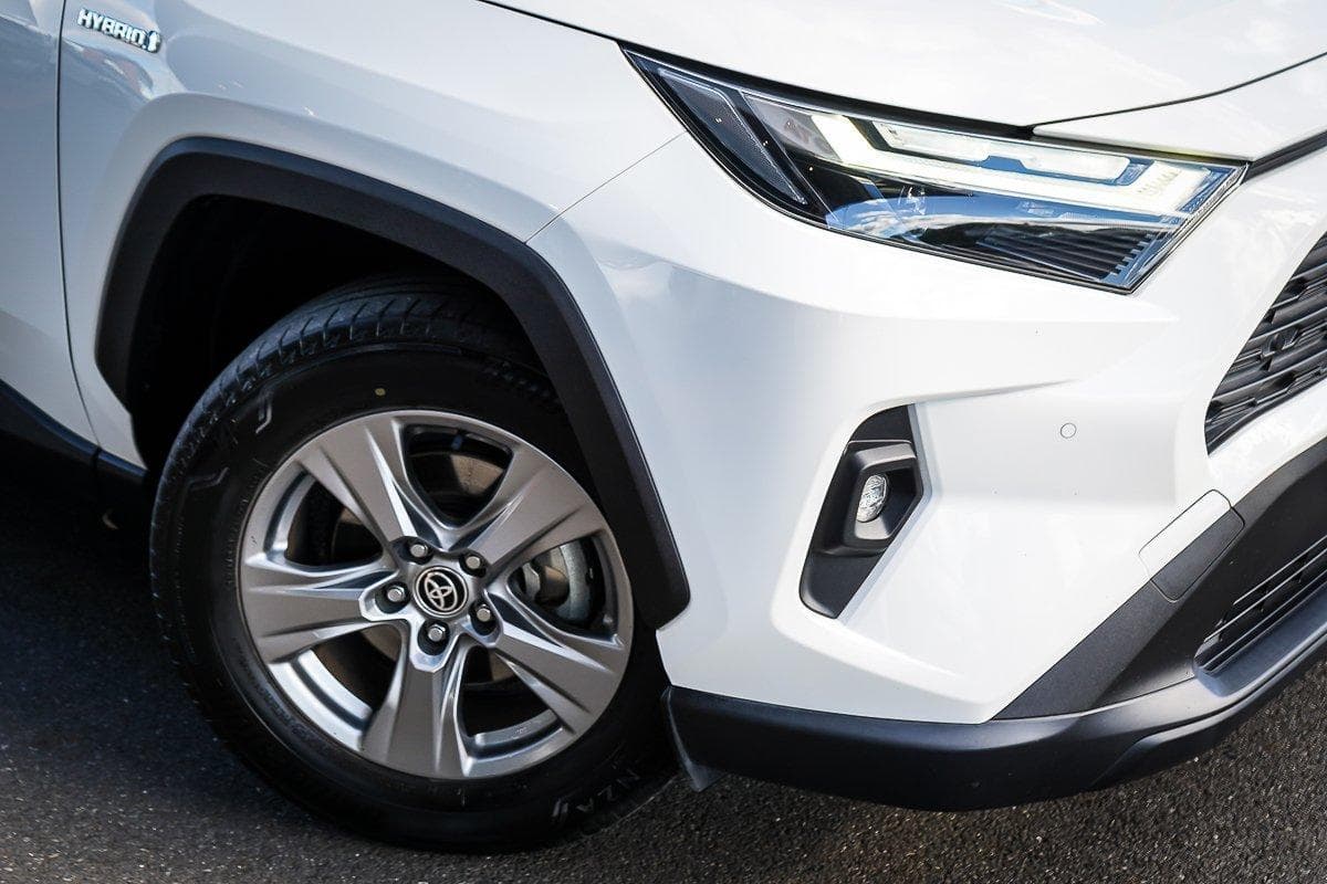 2022 Toyota RAV4 GX-2WD in White