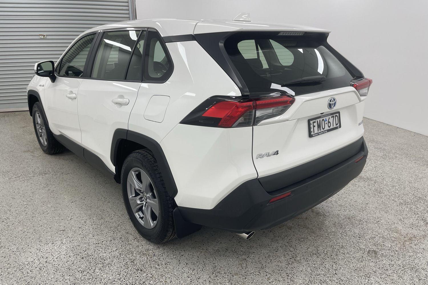 2024 Toyota RAV4 GX-2WD in White