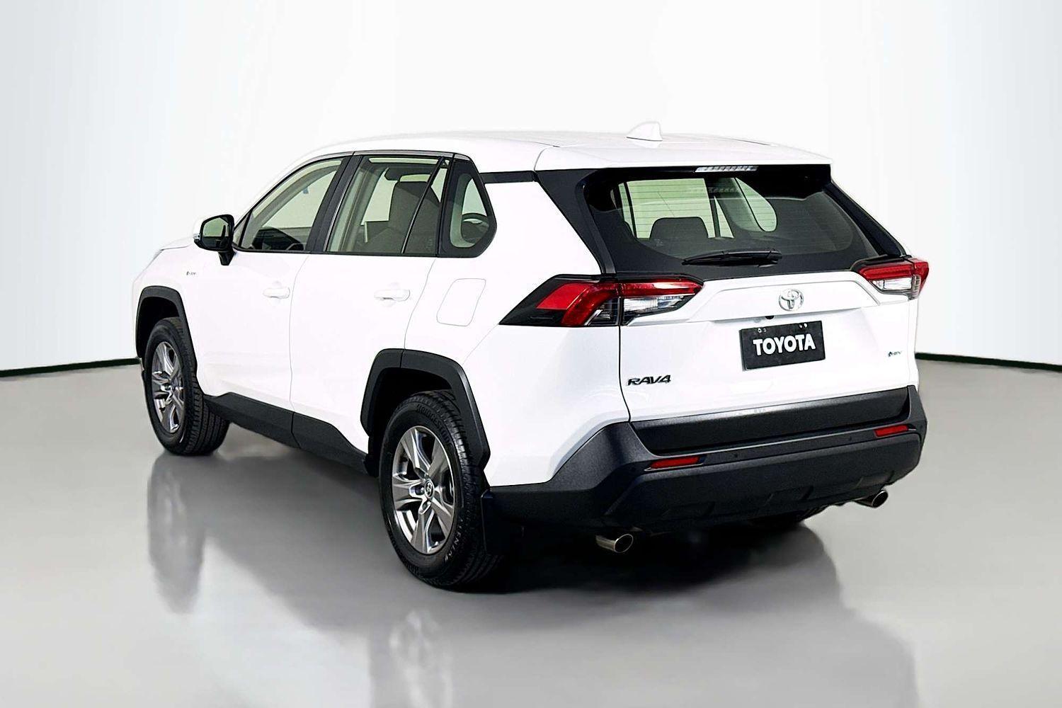 2024 Toyota RAV4 GX in White
