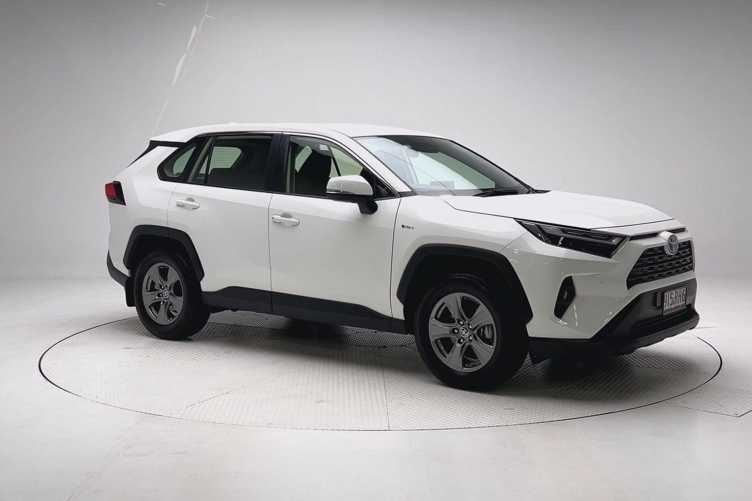 2025 Toyota RAV4 GX-2WD in White