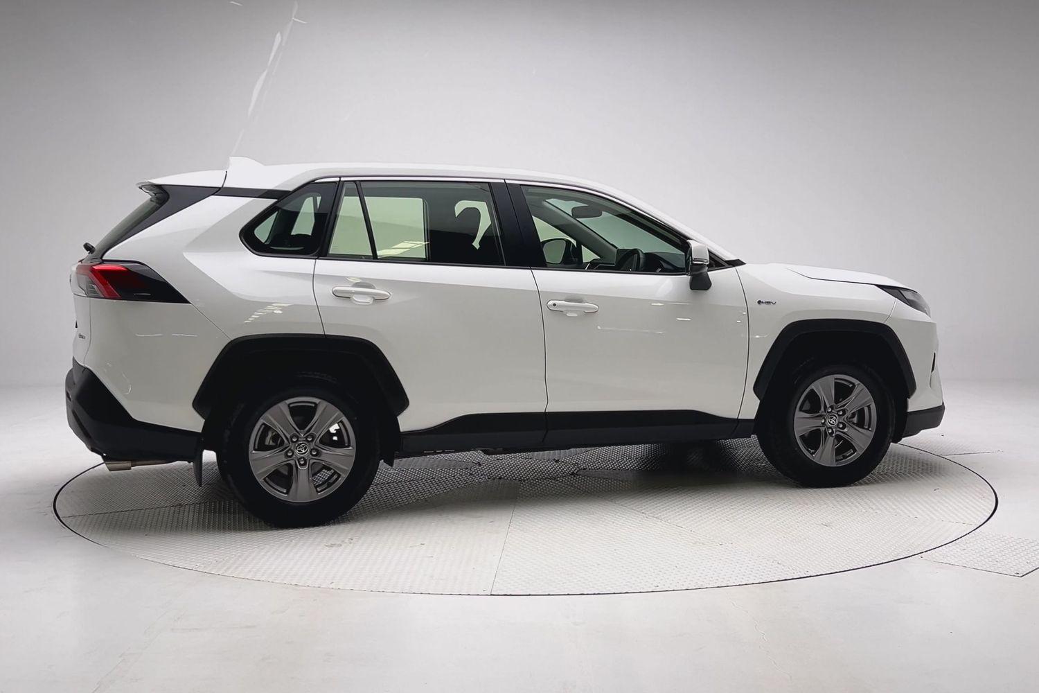 2025 Toyota RAV4 GX-2WD in White
