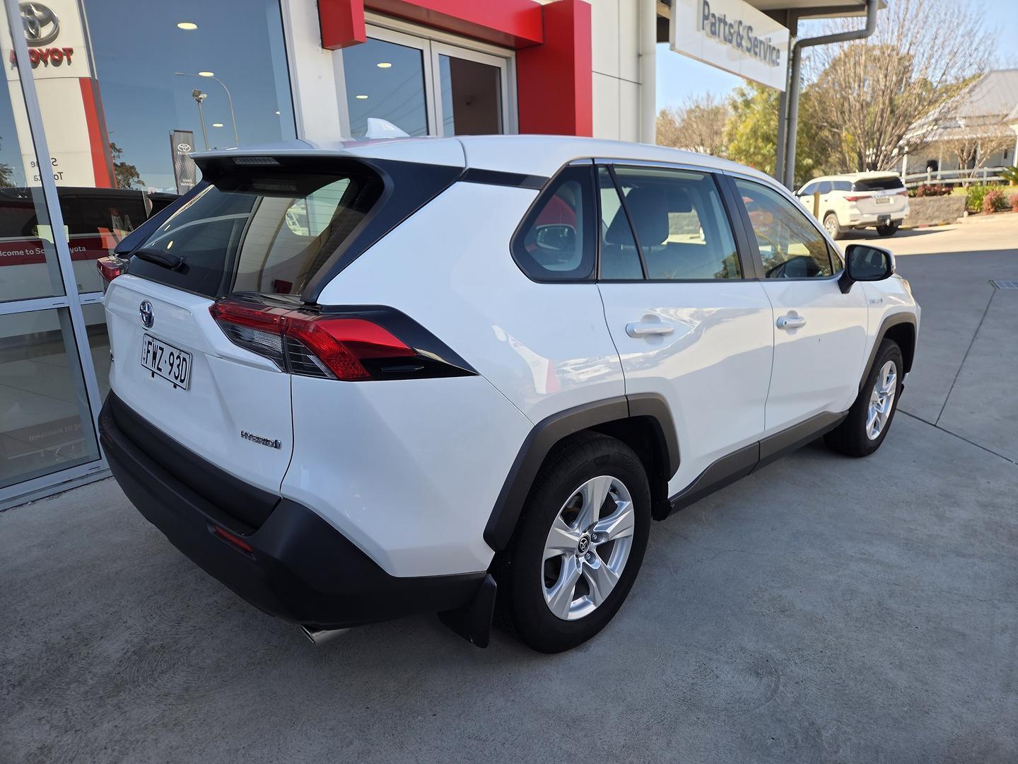 2021 Toyota RAV4 GX-2WD in White