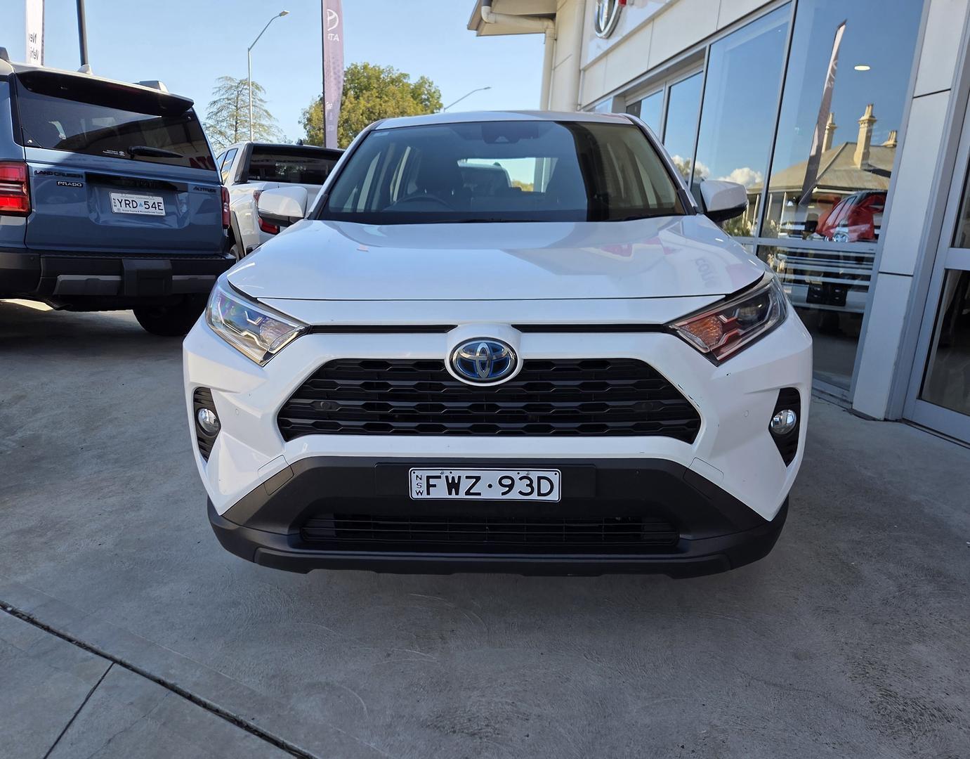 2021 Toyota RAV4 GX-2WD in White