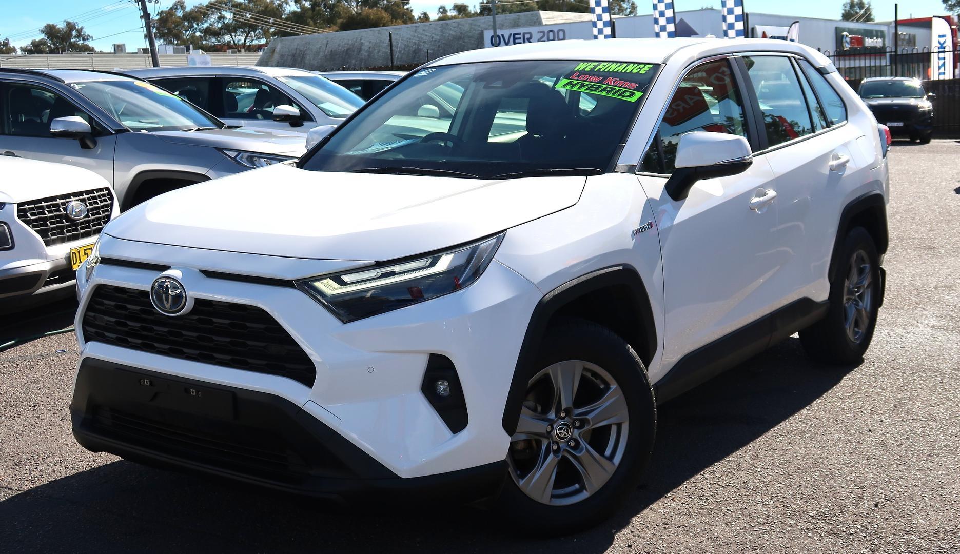 2024 Toyota RAV4 GX-2WD in White