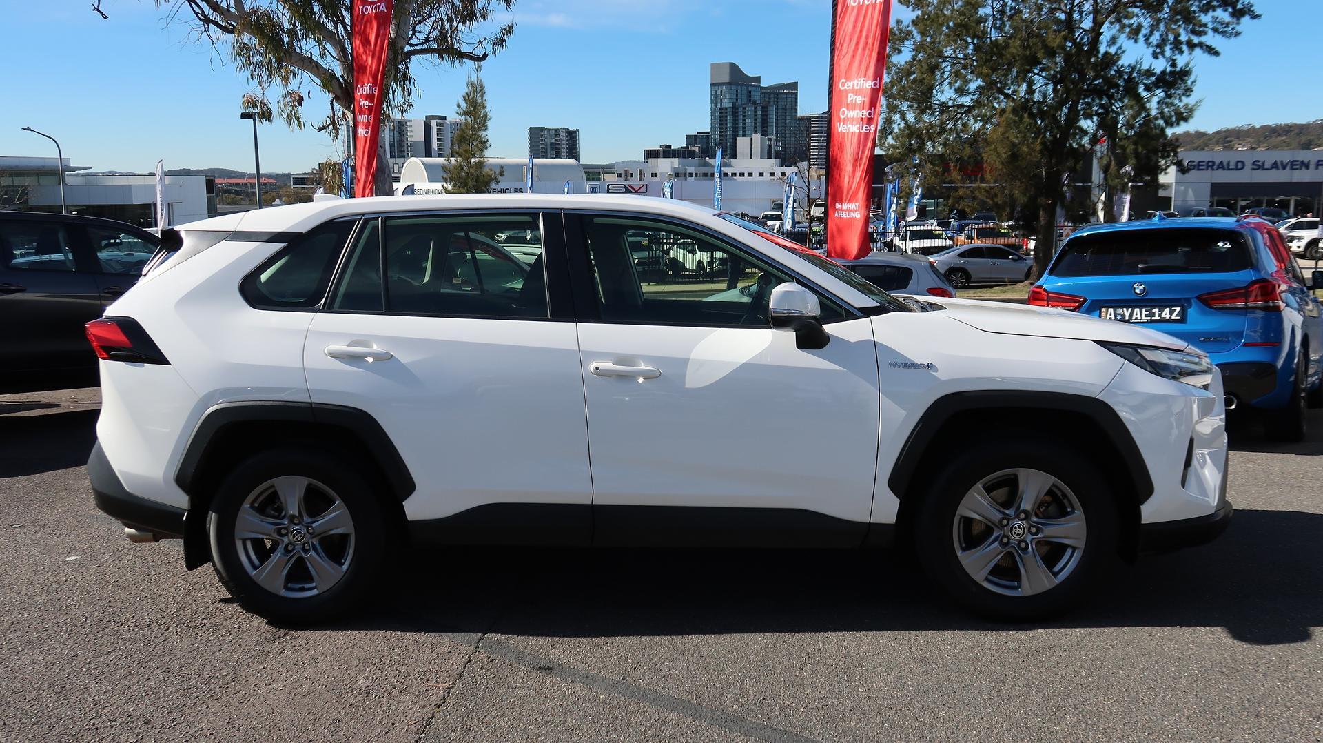 2024 Toyota RAV4 GX-2WD in White