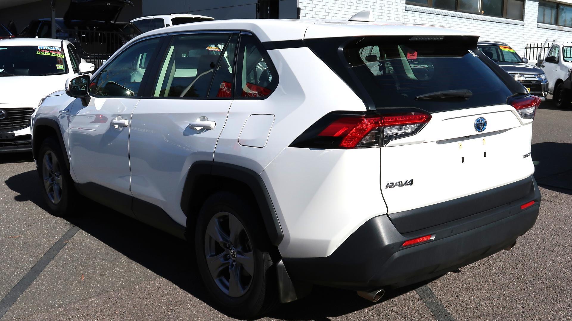 2024 Toyota RAV4 GX-2WD in White