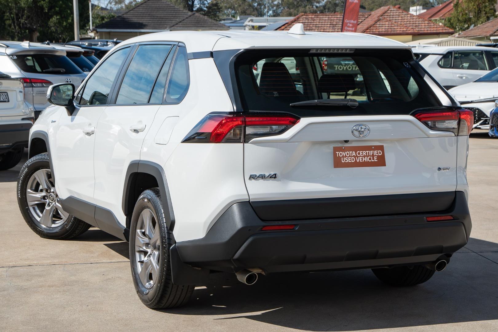 2025 Toyota RAV4 GX-2WD in White