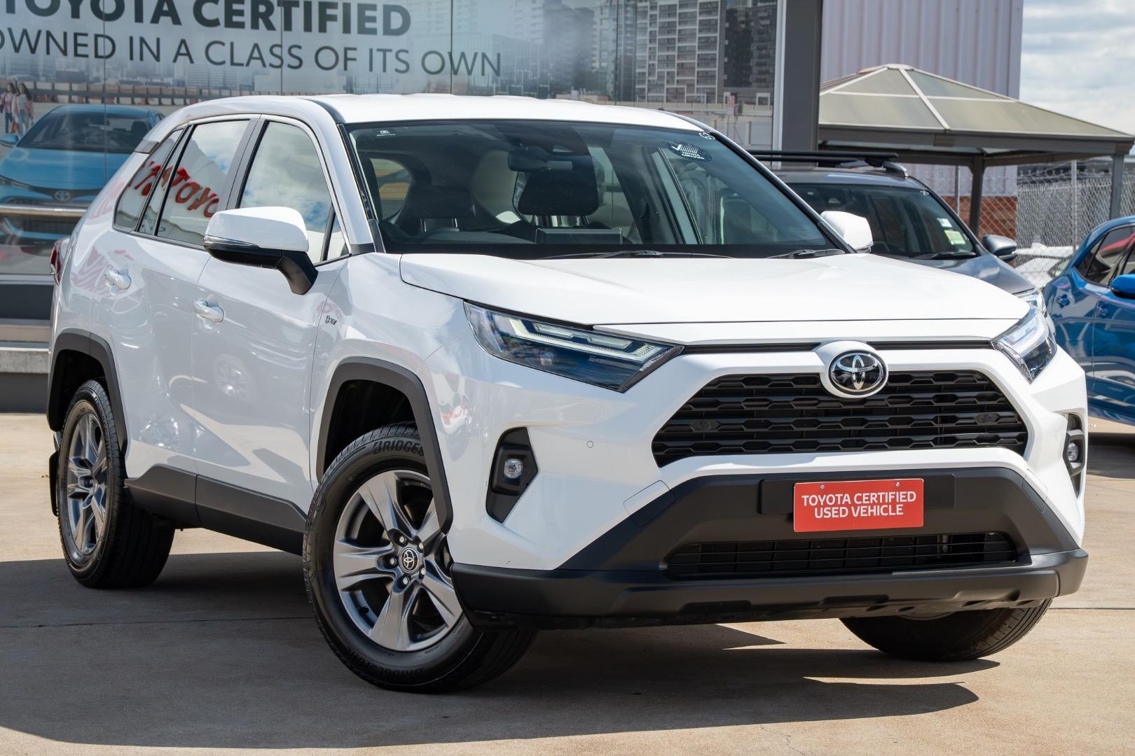 2025 Toyota RAV4 GX-2WD in White