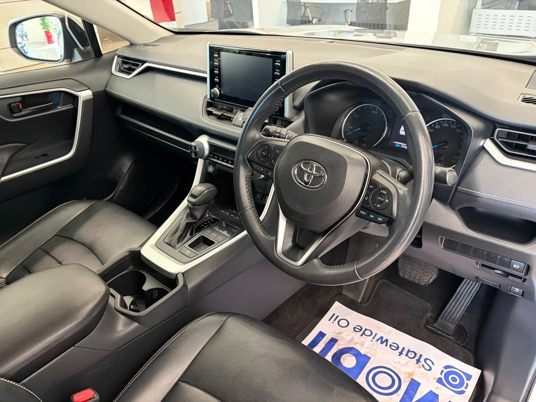 2021 Toyota RAV4 GX in Silver