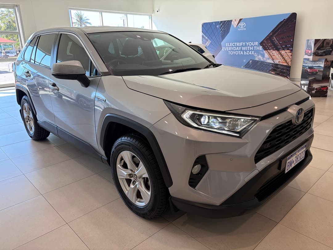 2021 Toyota RAV4 GX in Silver