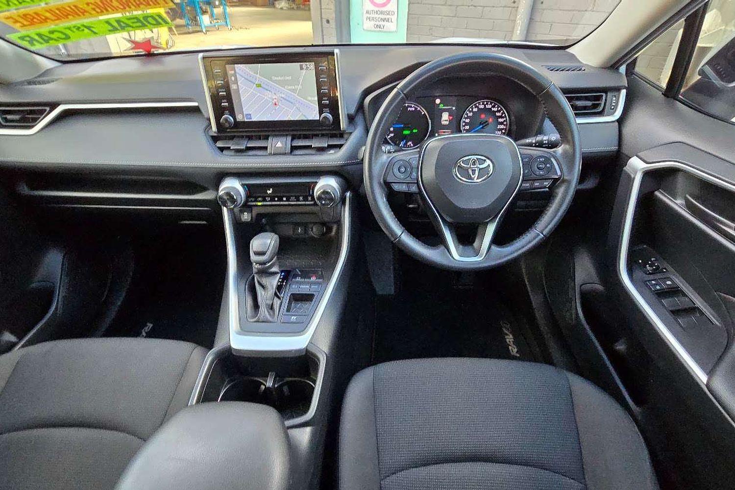 2021 Toyota RAV4 GX-2WD in White