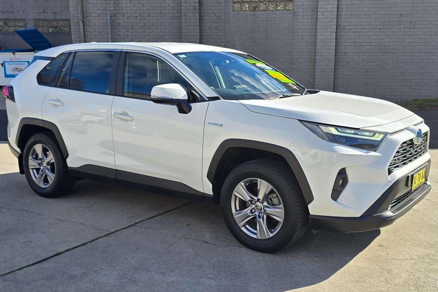 2021 Toyota RAV4 GX-2WD in White
