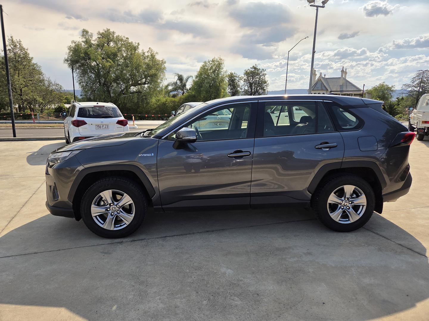 2022 Toyota RAV4 GX-2WD in Silver