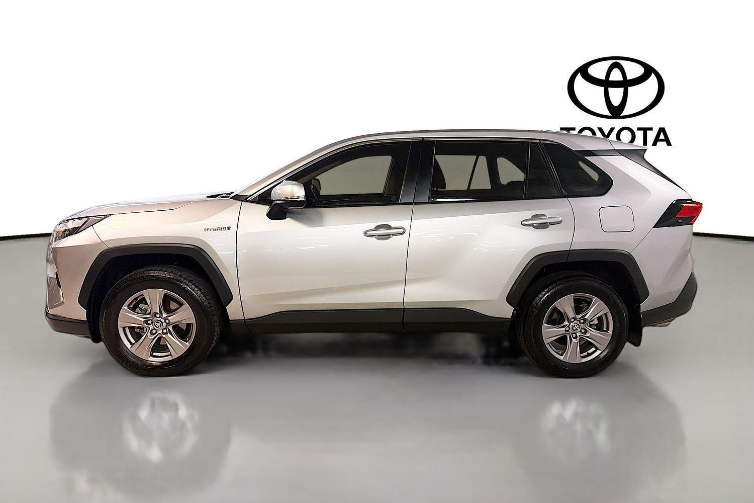 2022 Toyota RAV4 GX-2WD in Silver
