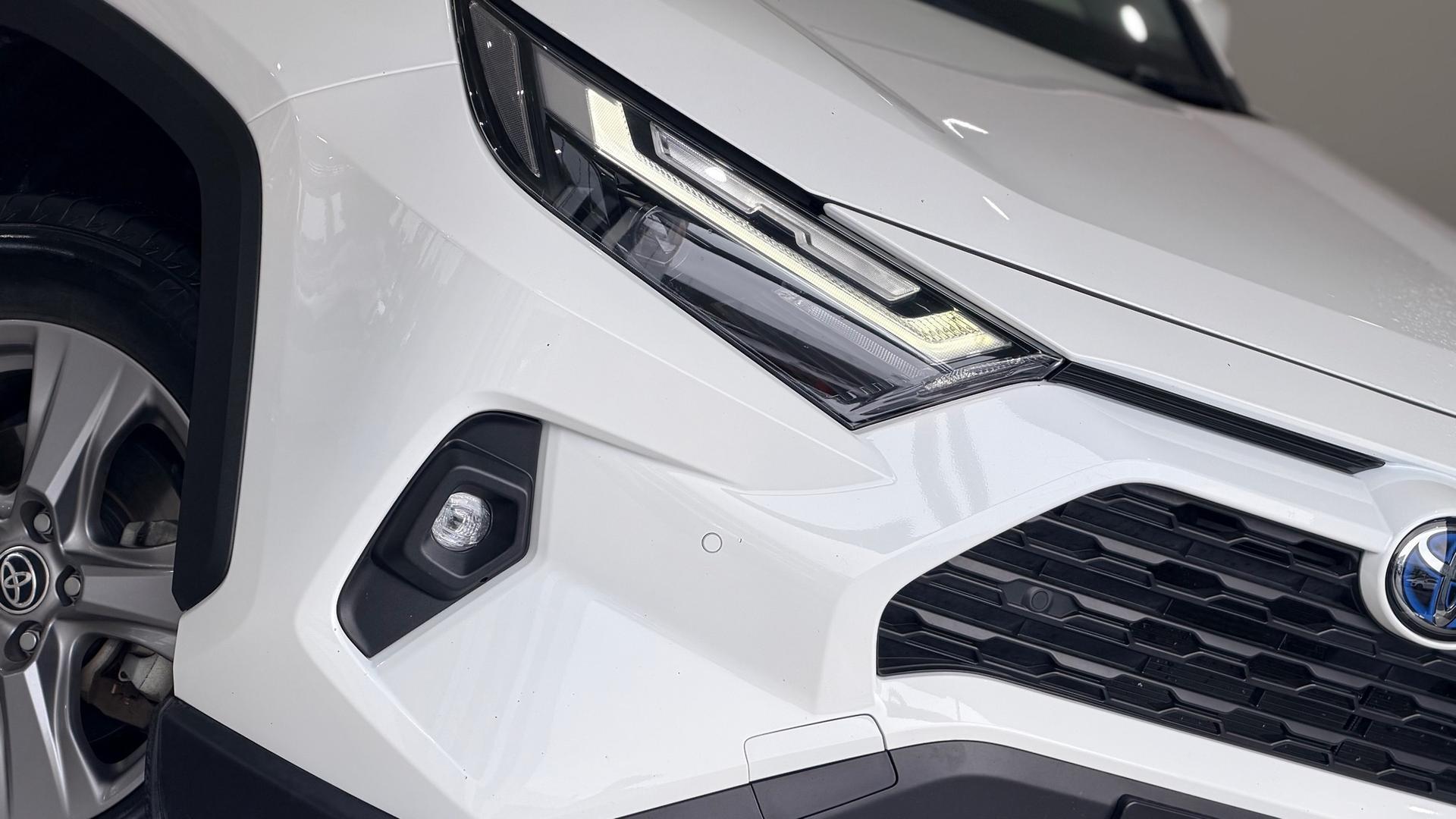 2023 Toyota RAV4 GX in White