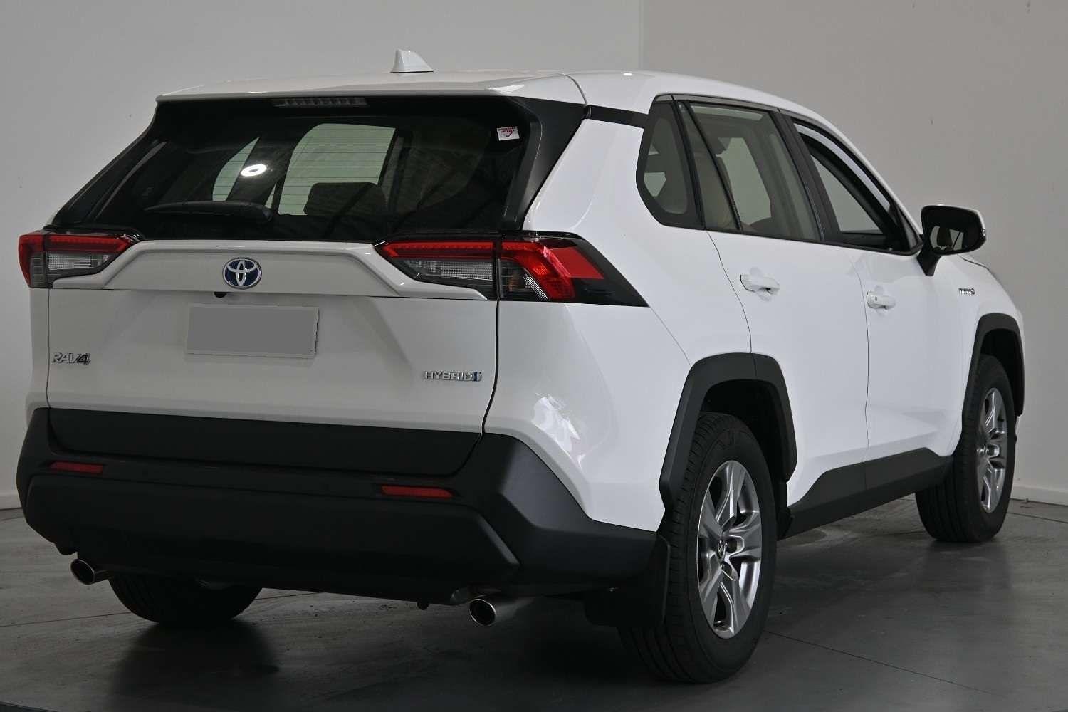 2024 Toyota RAV4 GX-2WD in White