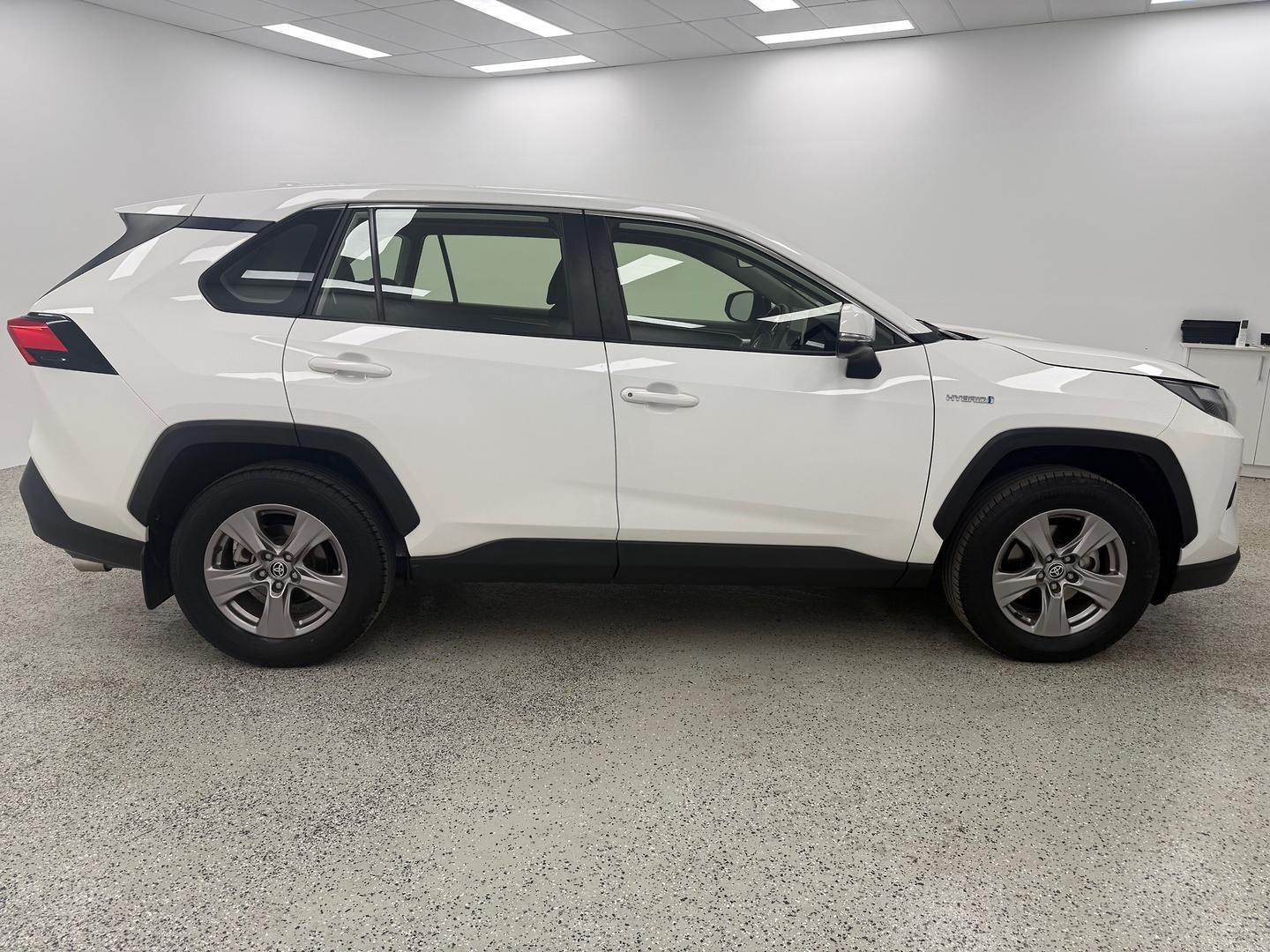 2024 Toyota RAV4 GX-2WD in White