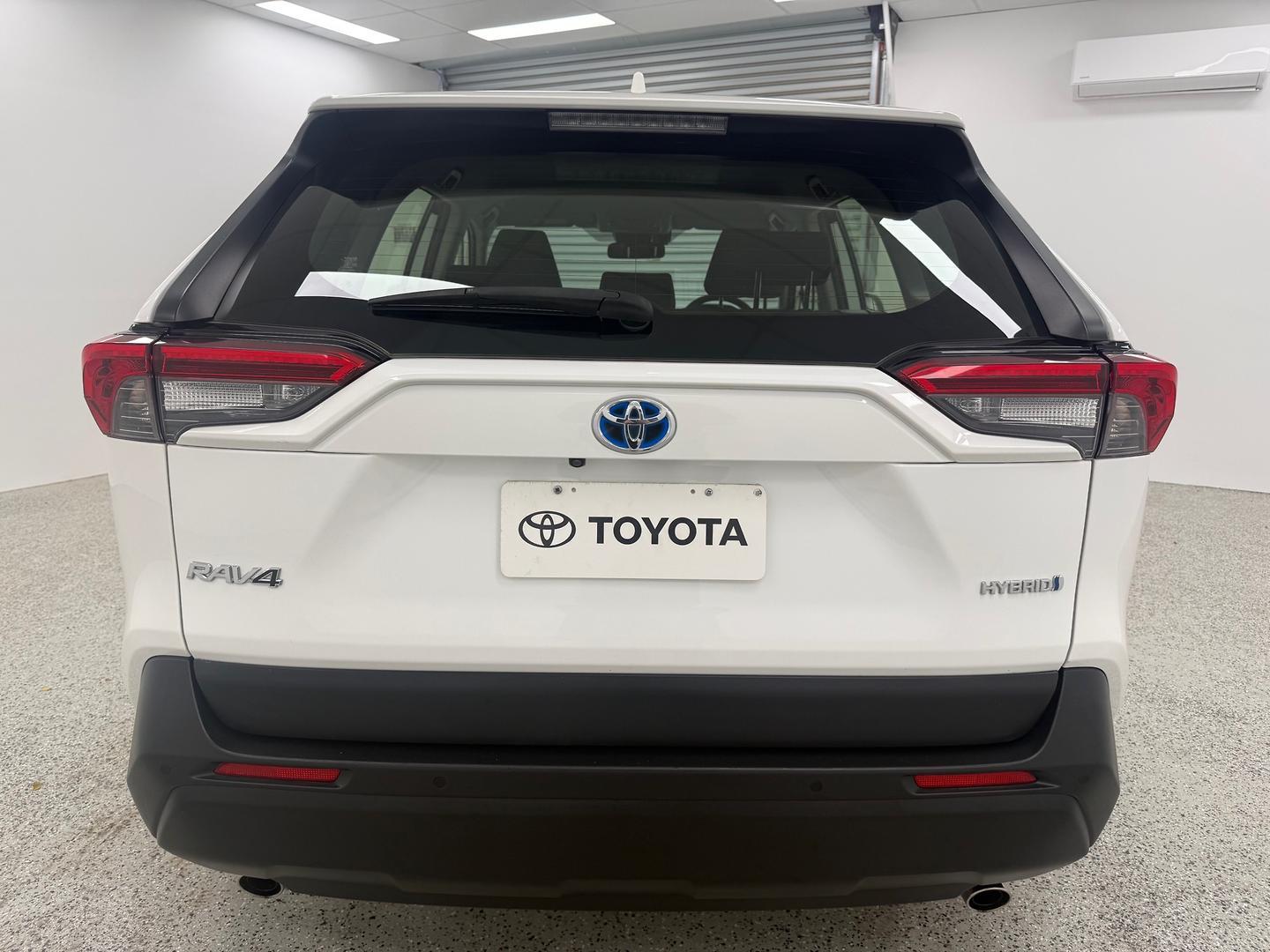 2024 Toyota RAV4 GX-2WD in White