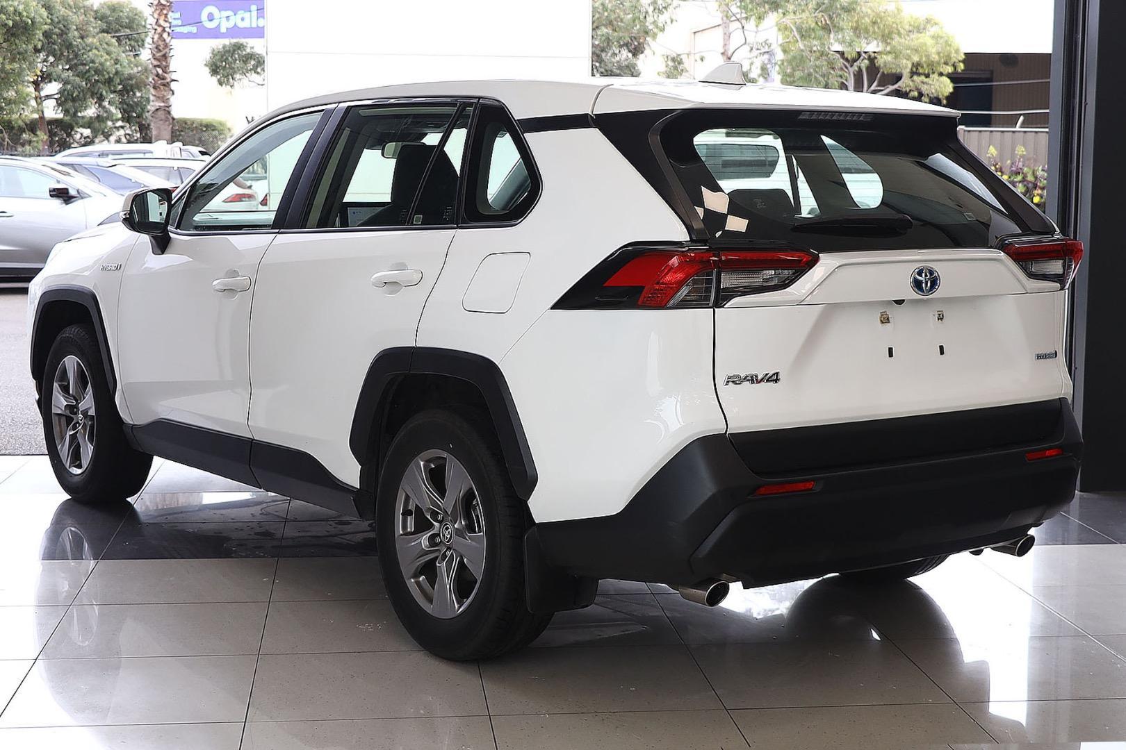2024 Toyota RAV4 GX-2WD in White