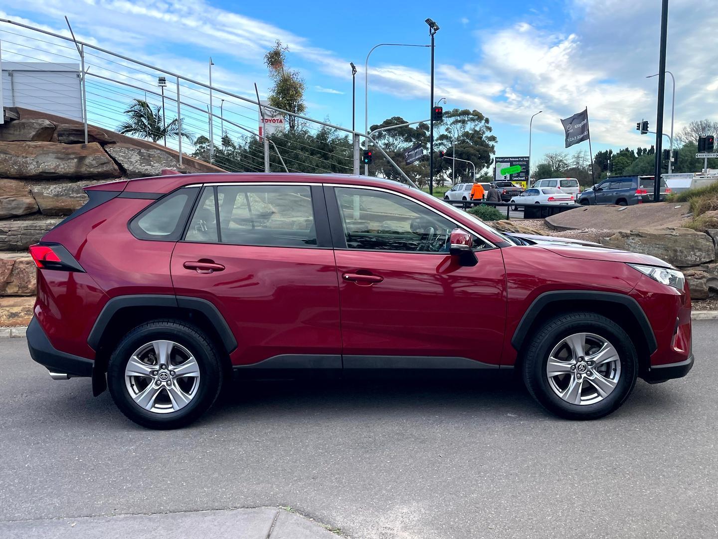 2022 Toyota RAV4 GX-2WD in Red
