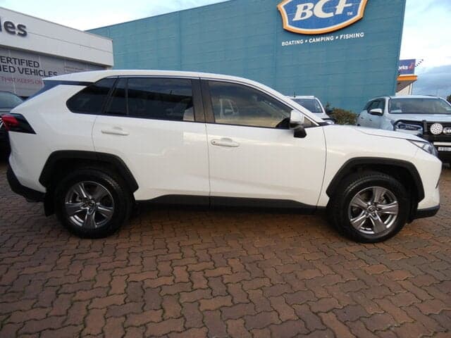 2022 Toyota RAV4 GX-2WD in White
