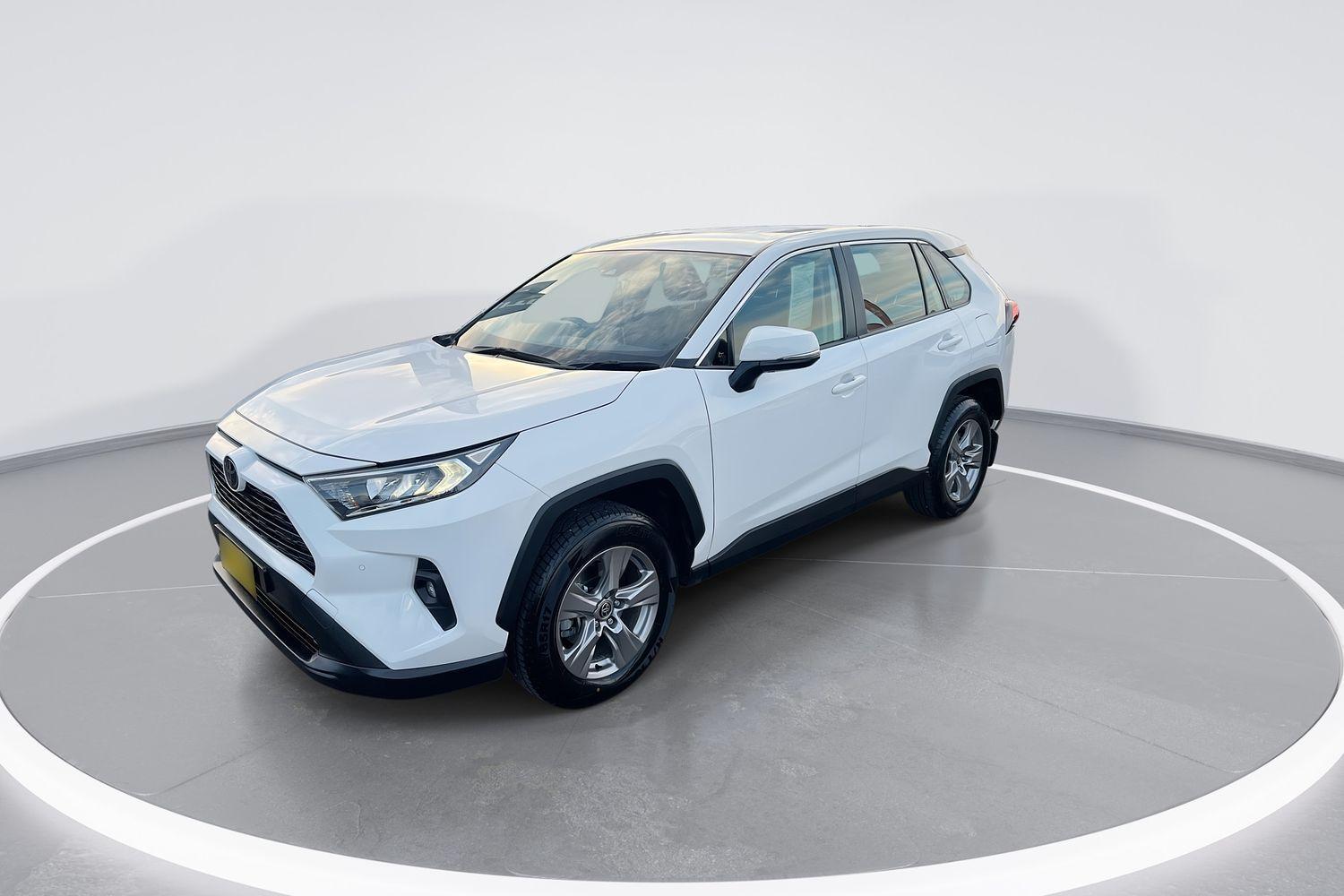 2022 Toyota RAV4 GX-2WD in White