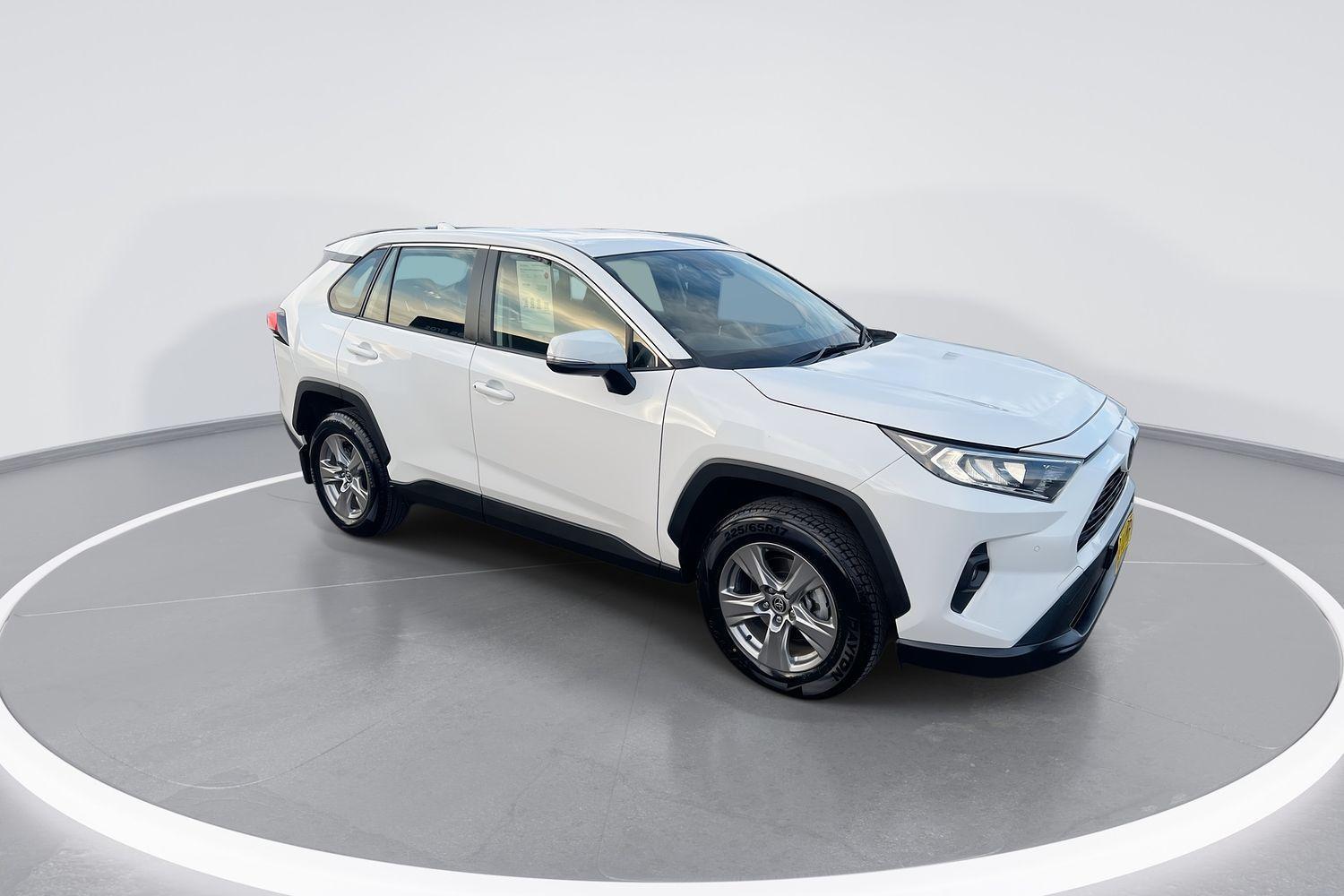 2022 Toyota RAV4 GX-2WD in White