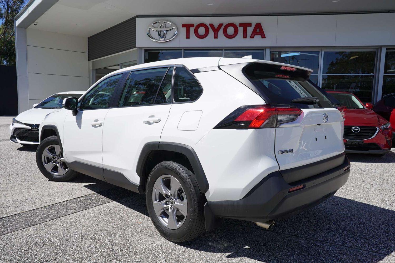 2023 Toyota RAV4 GX-2WD in White