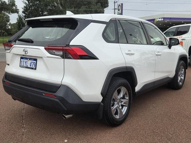 2022 Toyota RAV4 GX 2WD in White