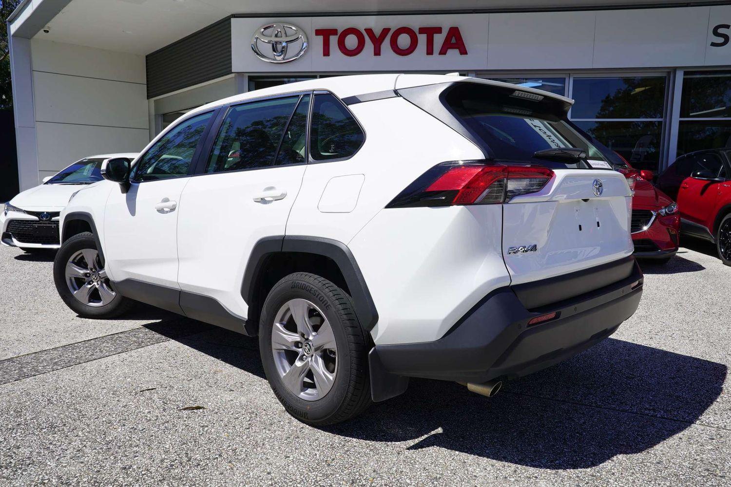 2024 Toyota RAV4 GX-2WD in White
