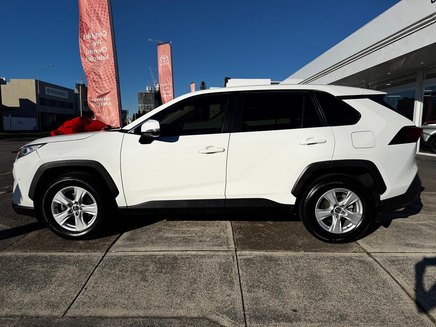 2020 Toyota RAV4 GX-2WD in White