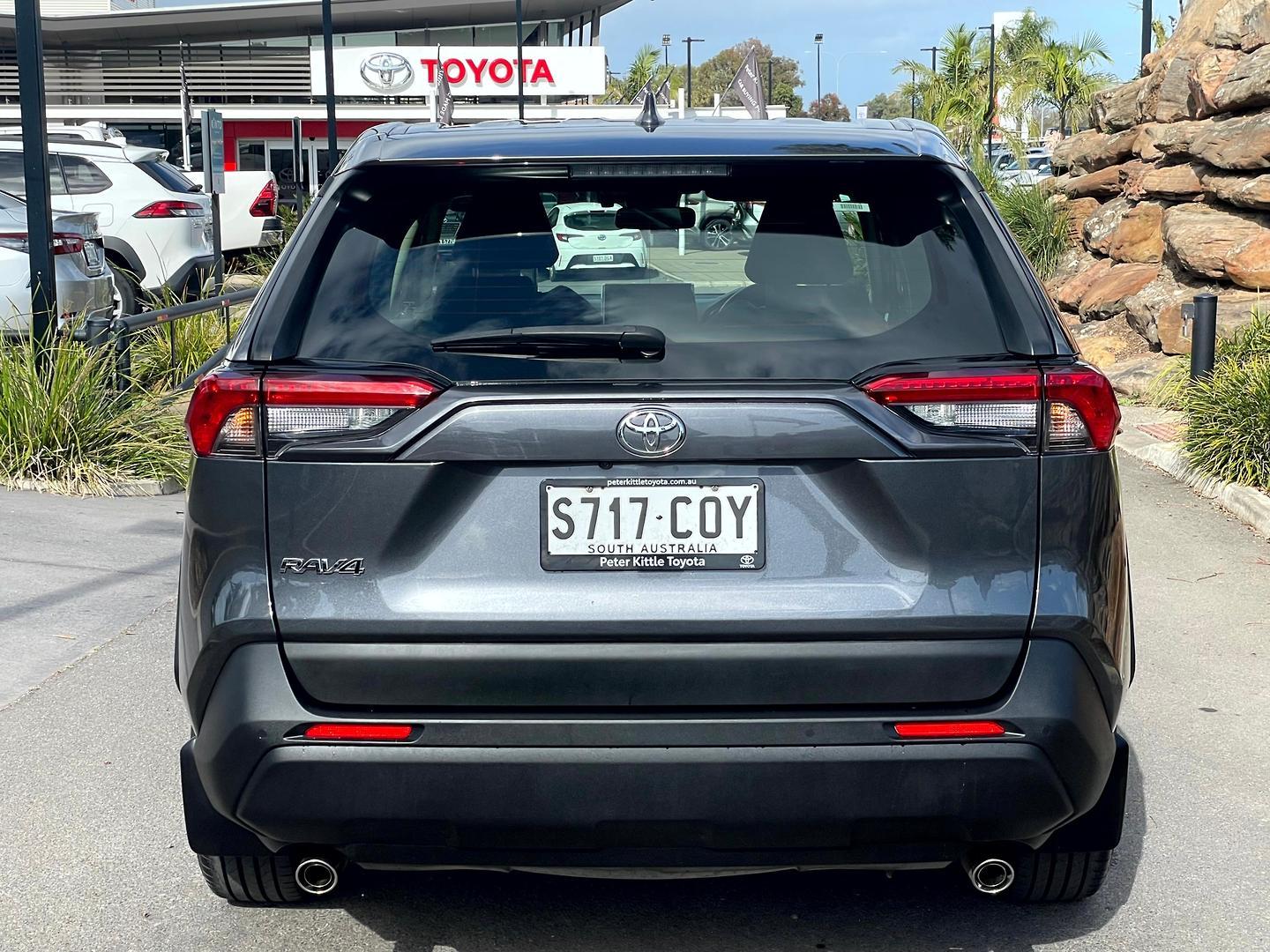 2022 Toyota RAV4 GX-2WD in Silver