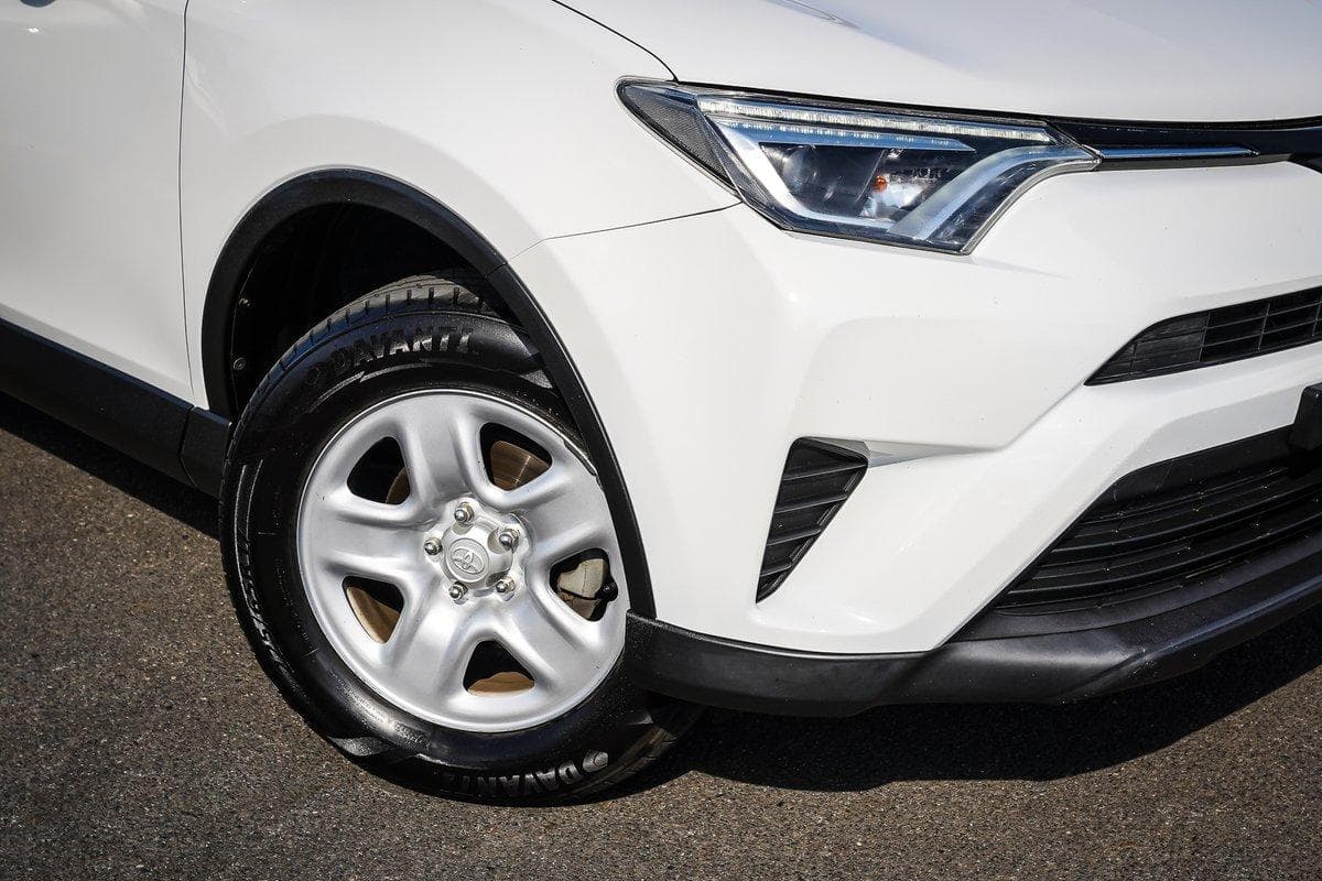 2017 Toyota RAV4 GX-2WD in White