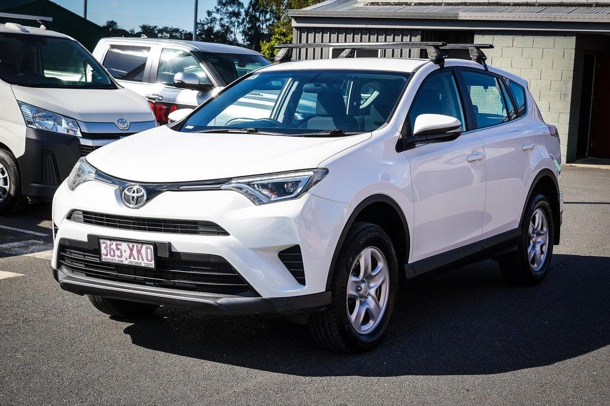 2017 Toyota RAV4 GX-2WD in White
