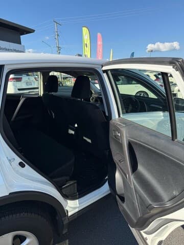 2018 Toyota RAV4 GX-2WD in White