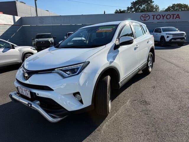 2018 Toyota RAV4 GX-2WD in White