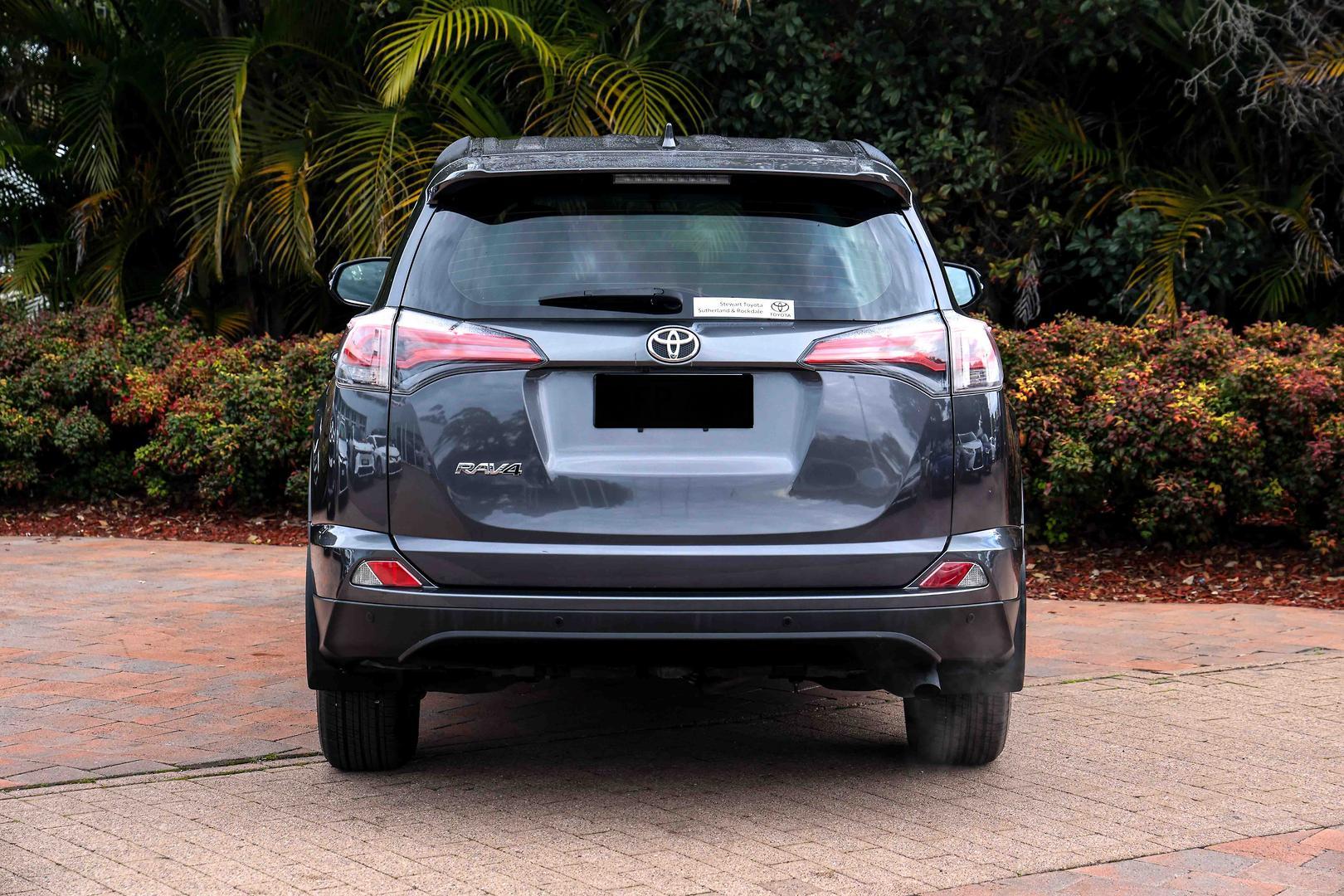 2016 Toyota RAV4 GX-2WD in Silver