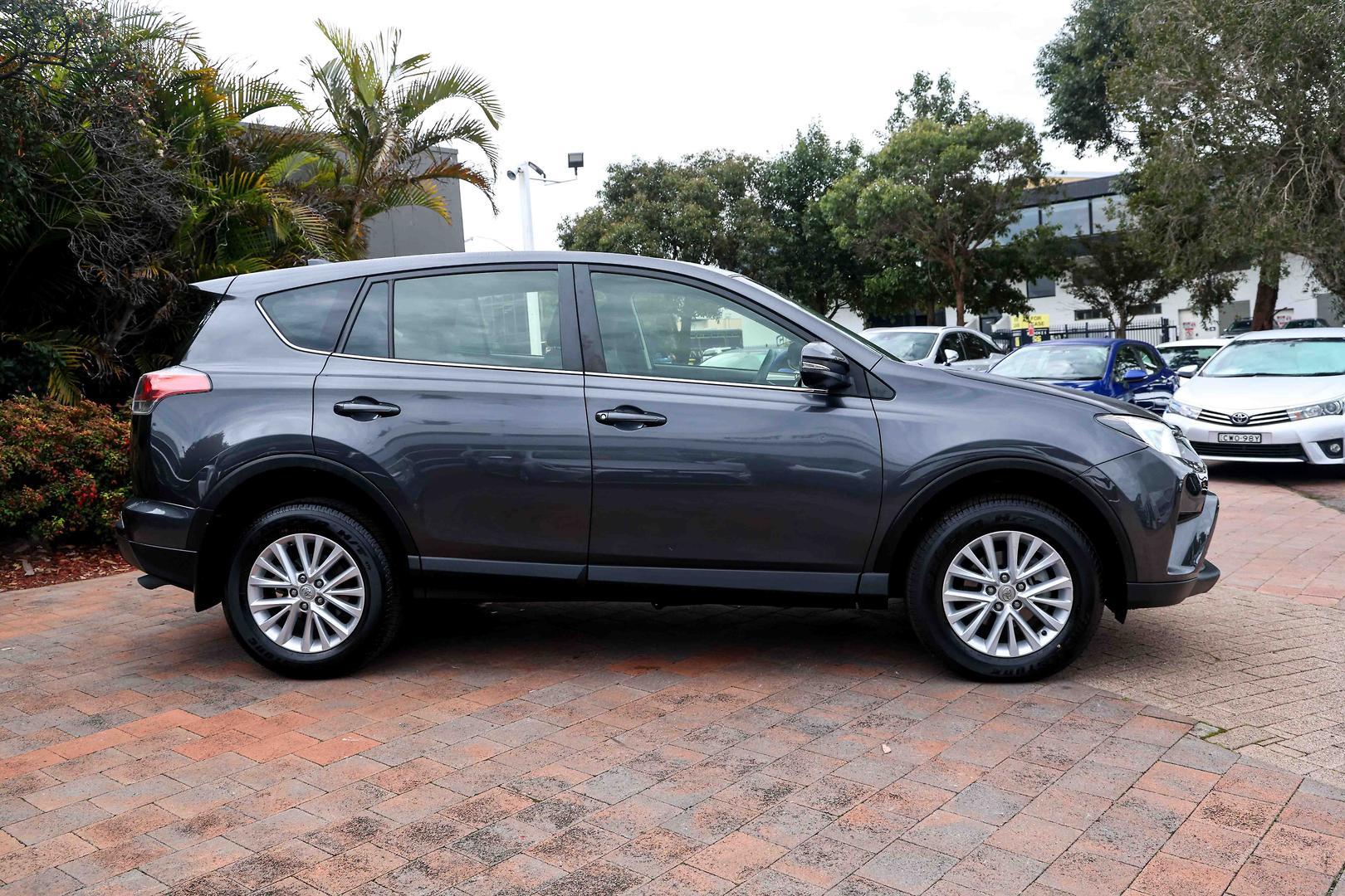 2016 Toyota RAV4 GX-2WD in Silver