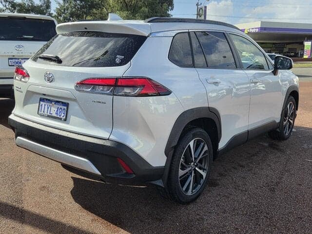 2023 Toyota Corolla Cross Atmos in White