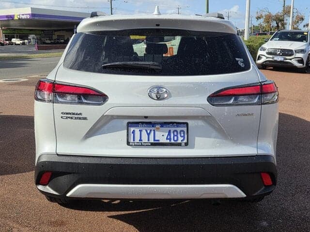 2023 Toyota Corolla Cross Atmos in White