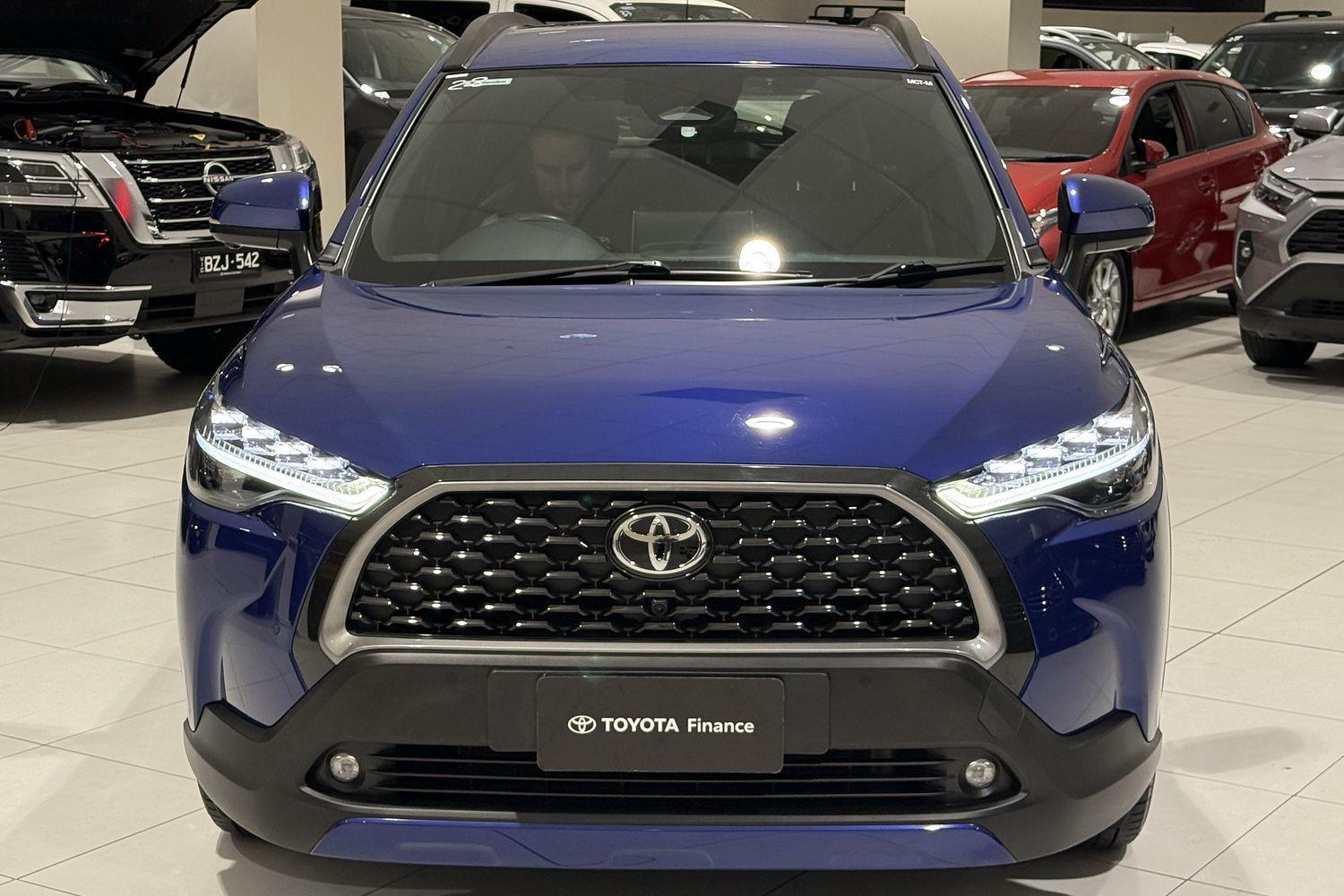 2023 Toyota Corolla Cross GXL in Blue